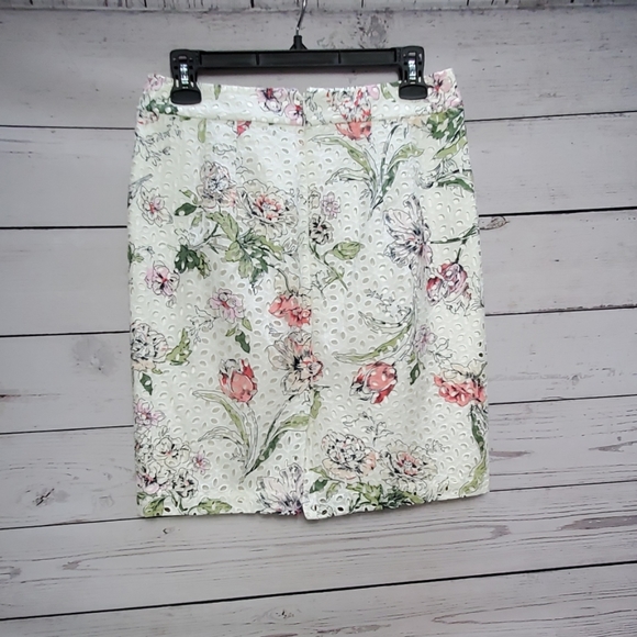 Ann Taylor skirt ❤ floral Spring eyelet - Picture 6 of 7